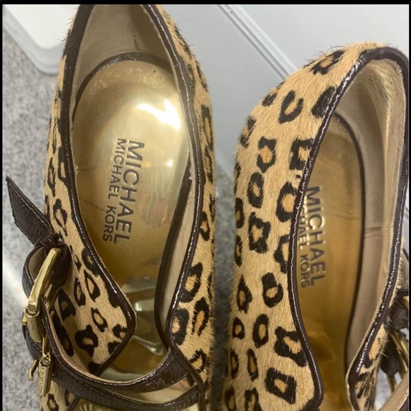Leopard size 7 Micheal Kors heels - Picture 3 of 3